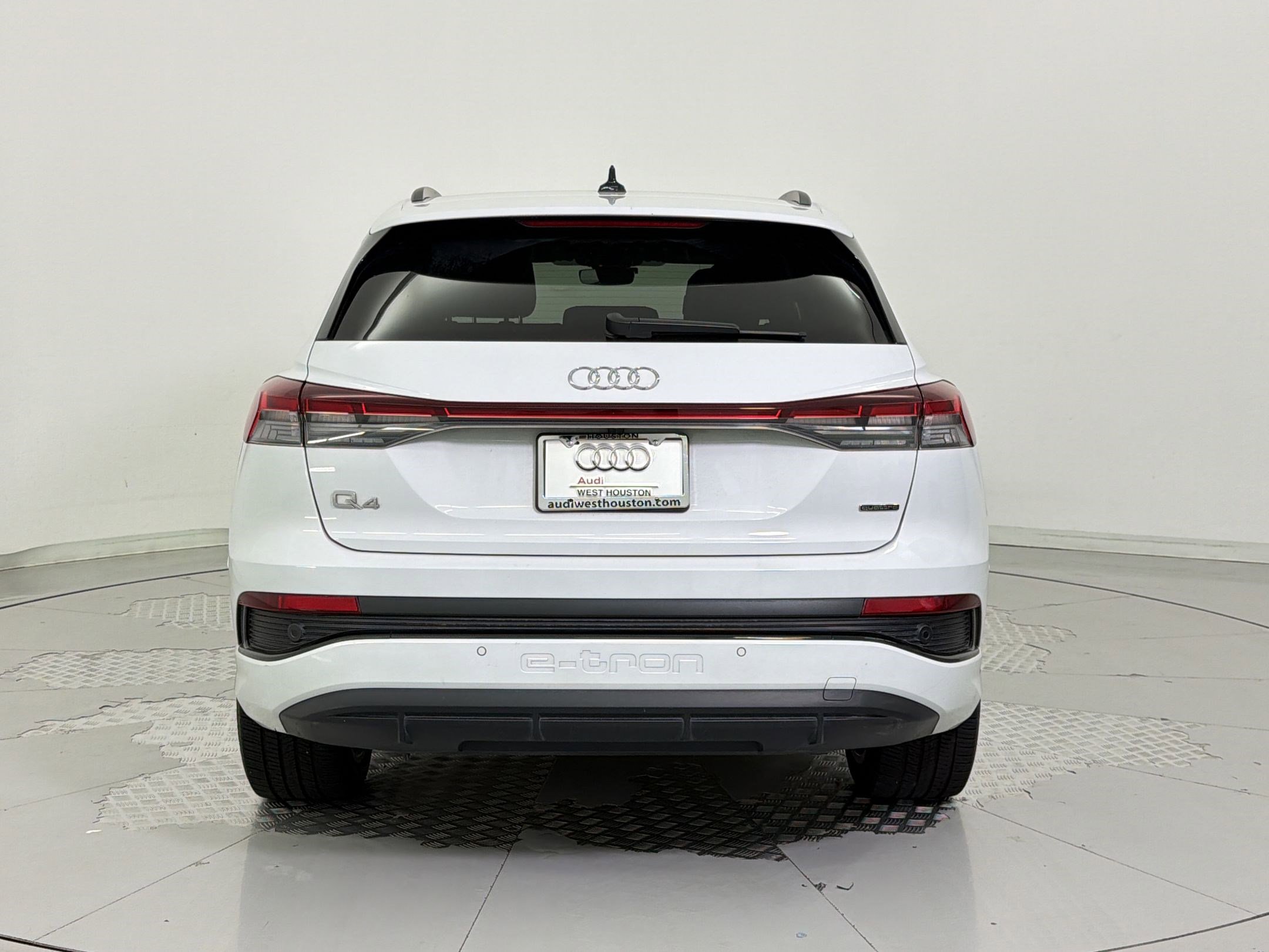 Used 2023 Audi Q4 e-tron Prestige w/ Black Optic Package AWD/4WD image 10