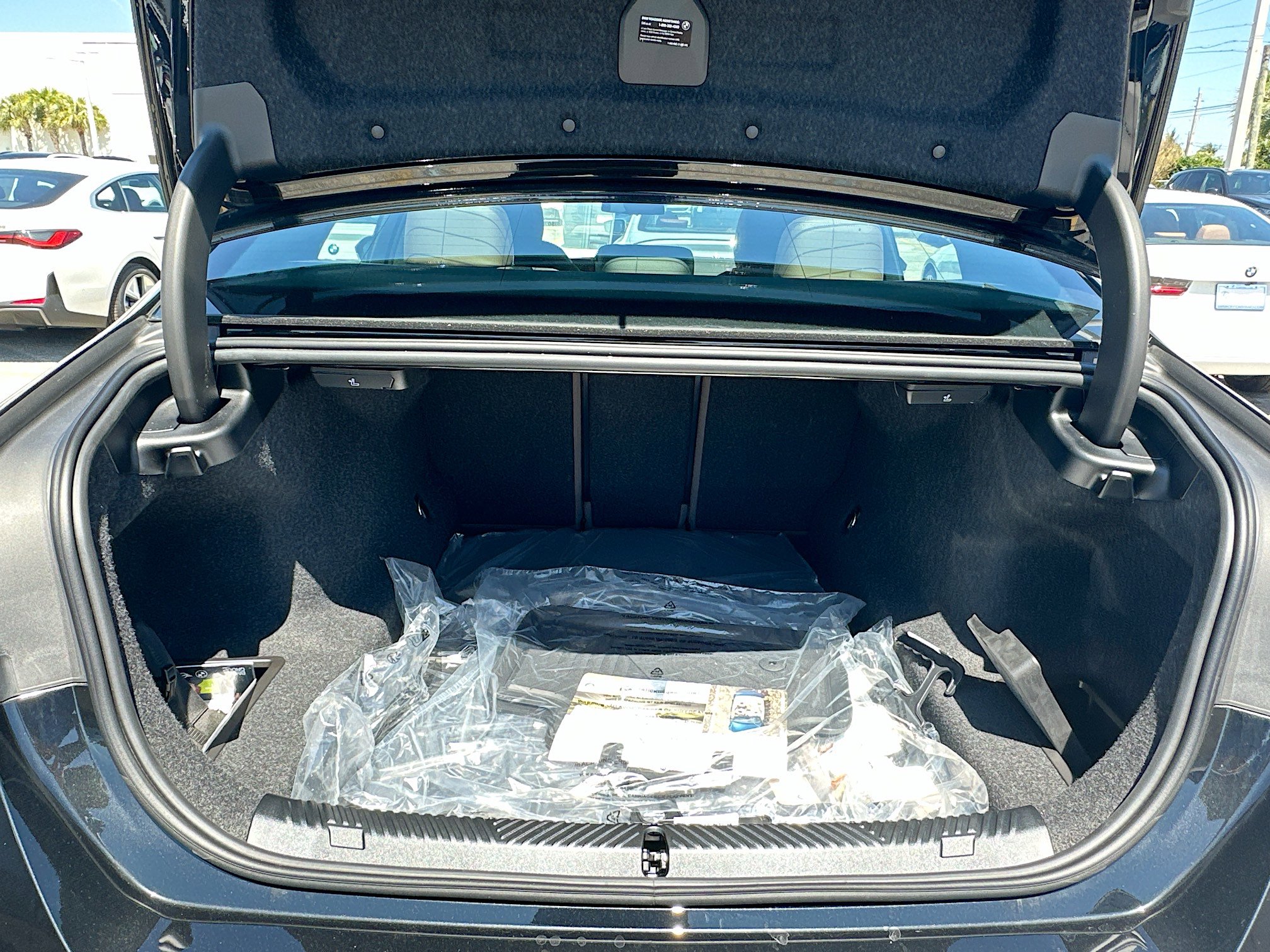 New 2025 BMW 530i w/ Premium Package RWD image 21