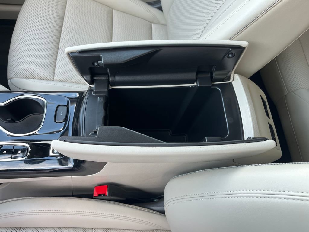 Used 2022 Buick Envision Essence w/ Safety Package image 26