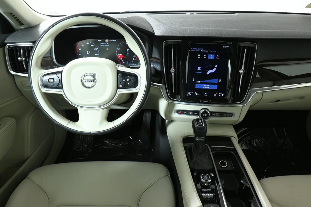 Used 2018 Volvo S90 T5 Momentum w/ Convenience Package image 15