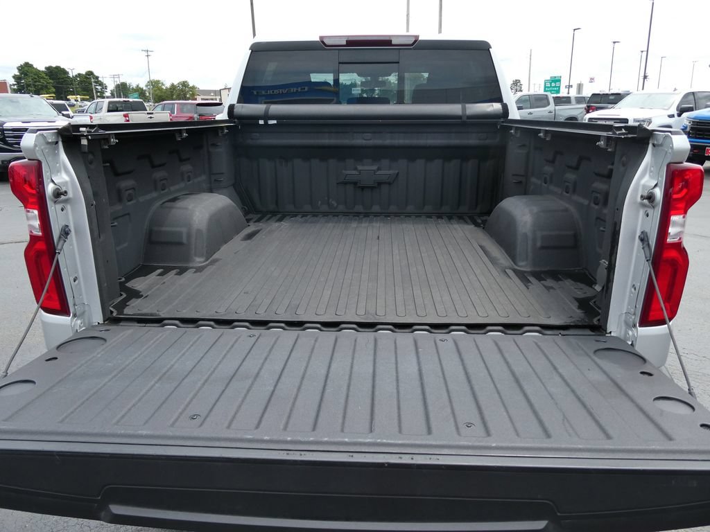 Used 2021 Chevrolet Silverado 1500 RST AWD/4WD image 16