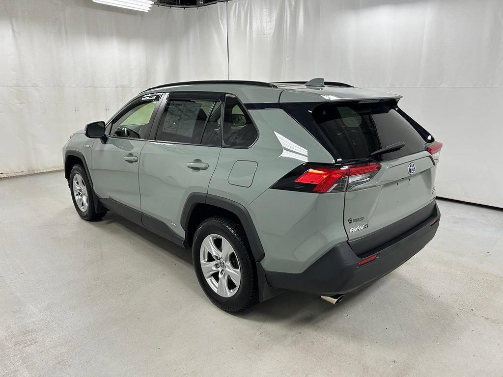 Certified 2020 Toyota RAV4 XLE w/ Convenience Package AWD/4WD image 6