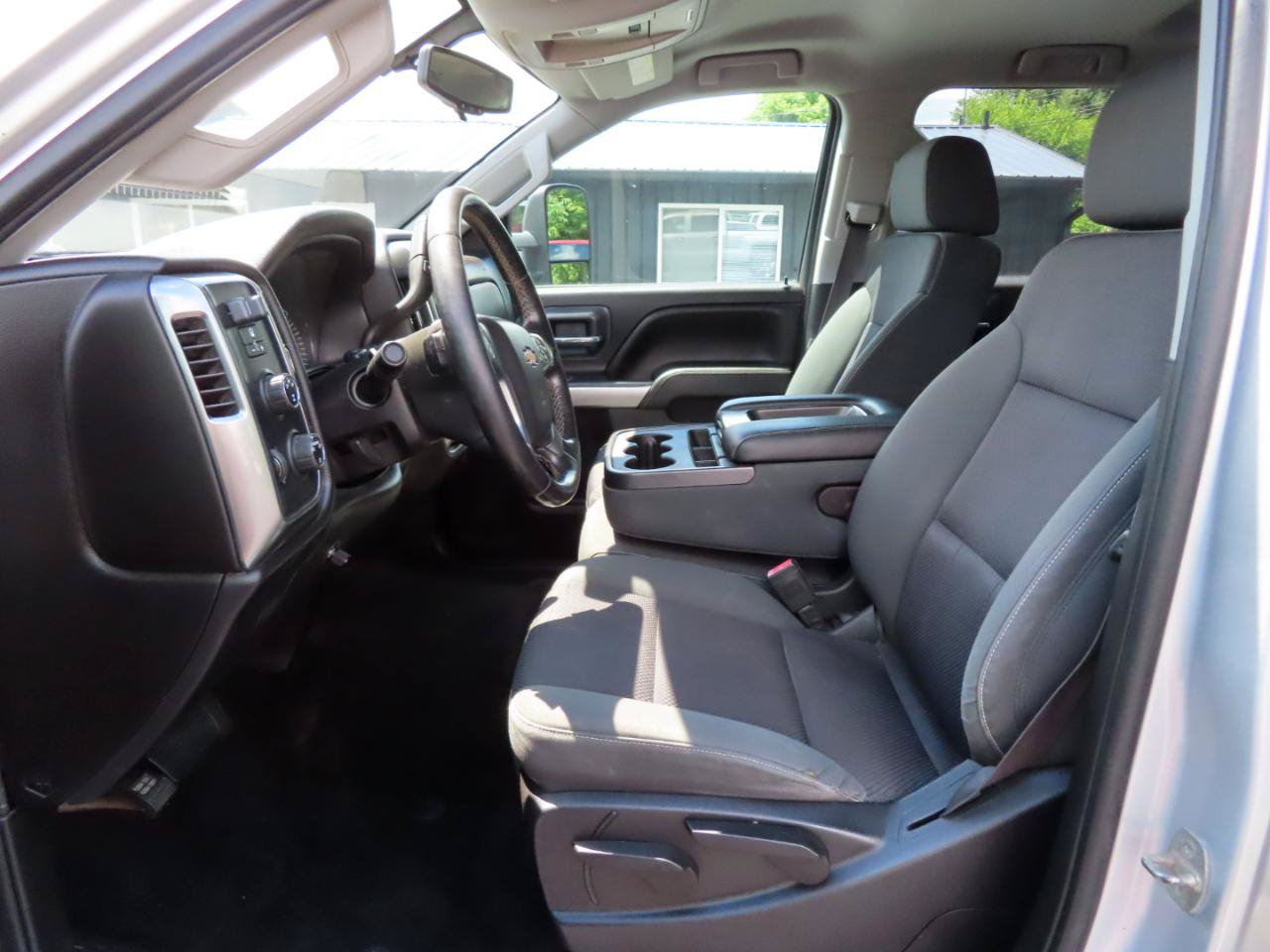 Used 2015 Chevrolet Silverado 2500 LT AWD/4WD image 29