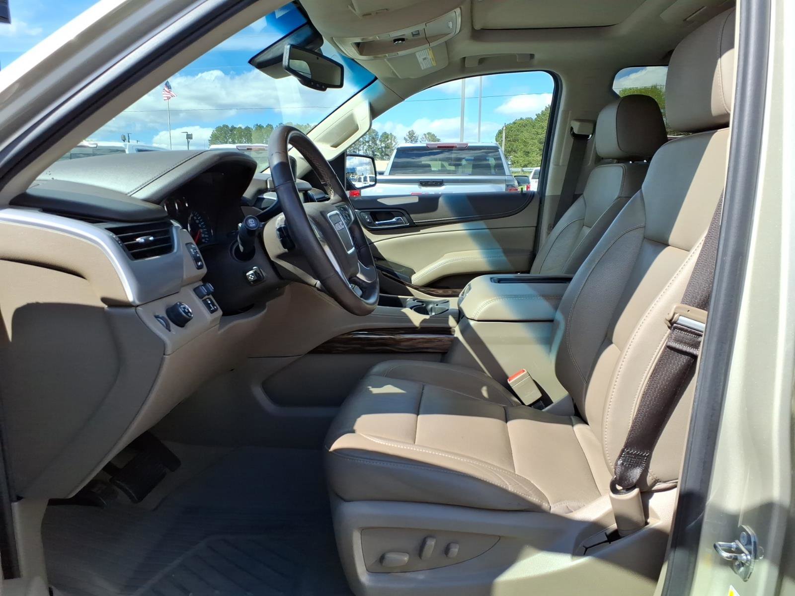 Used 2017 GMC Yukon SLT w/ Open Road Package image 19