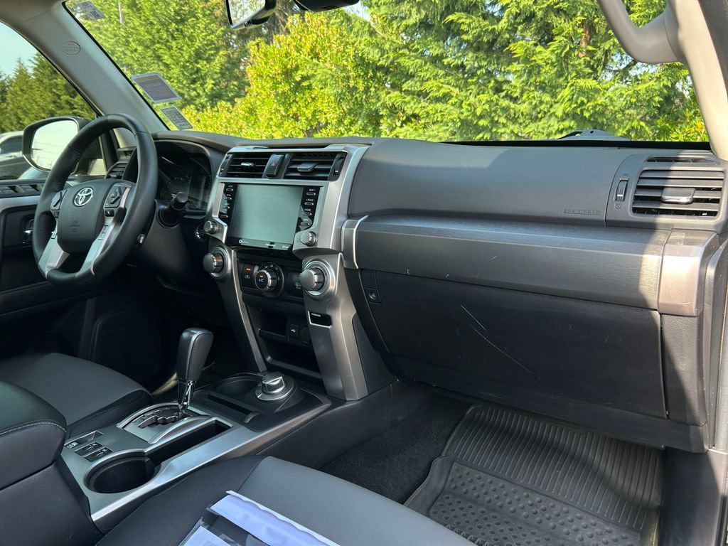Used 2022 Toyota 4Runner SR5 Premium image 27