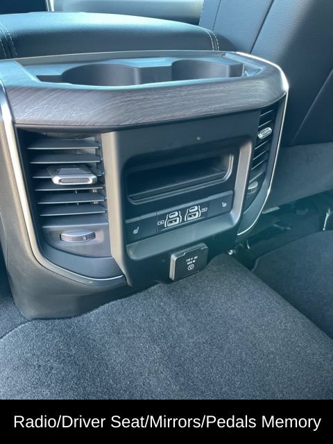 New 2026 RAM 2500 Laramie AWD/4WD image 20