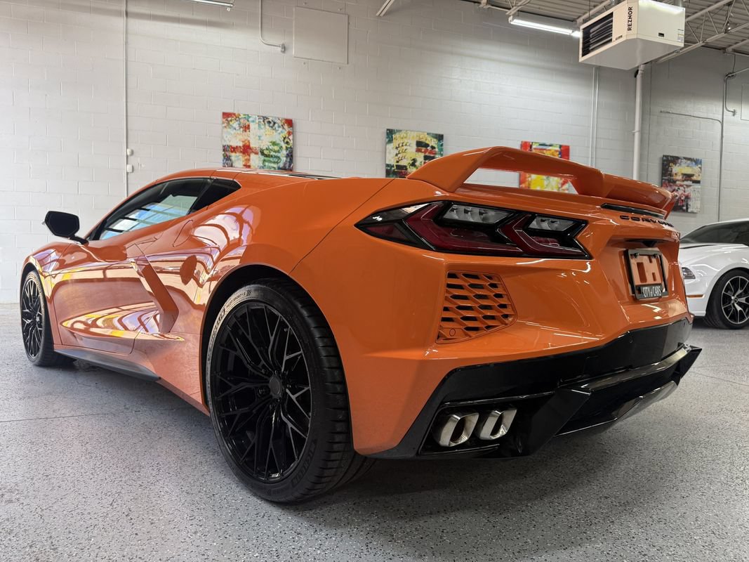 Used 2022 Chevrolet Corvette Stingray Preferred Cpe w/ Z51 Performance Package RWD image 4