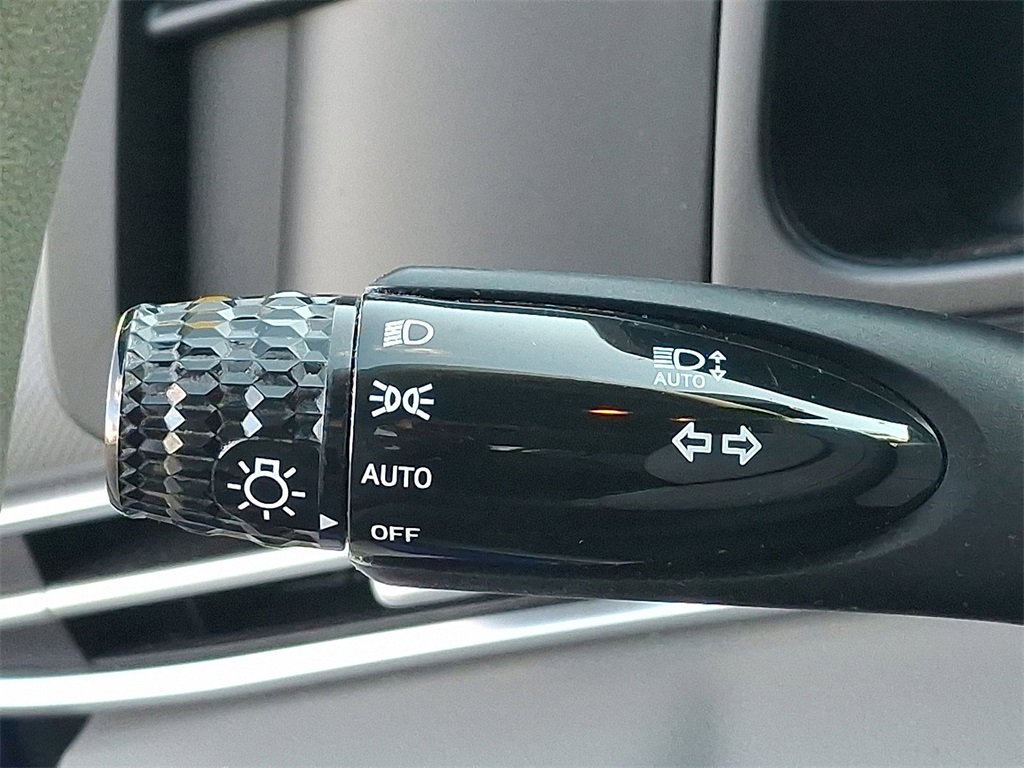 Used 2023 Hyundai Elantra SEL w/ Cargo Package image 27