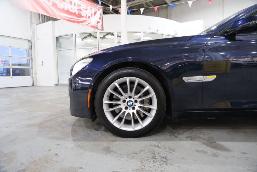 Used 2015 BMW 750Li xDrive AWD/4WD image 5