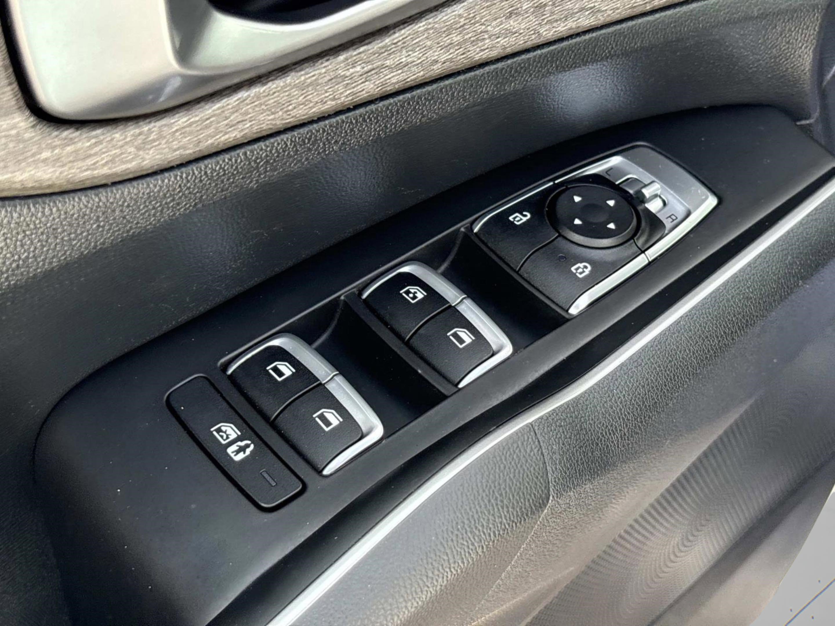 Used 2022 Kia Sorento EX w/ Panoramic Sunroof Package image 26