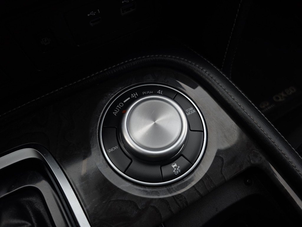 Used 2024 INFINITI QX80 Luxe image 23