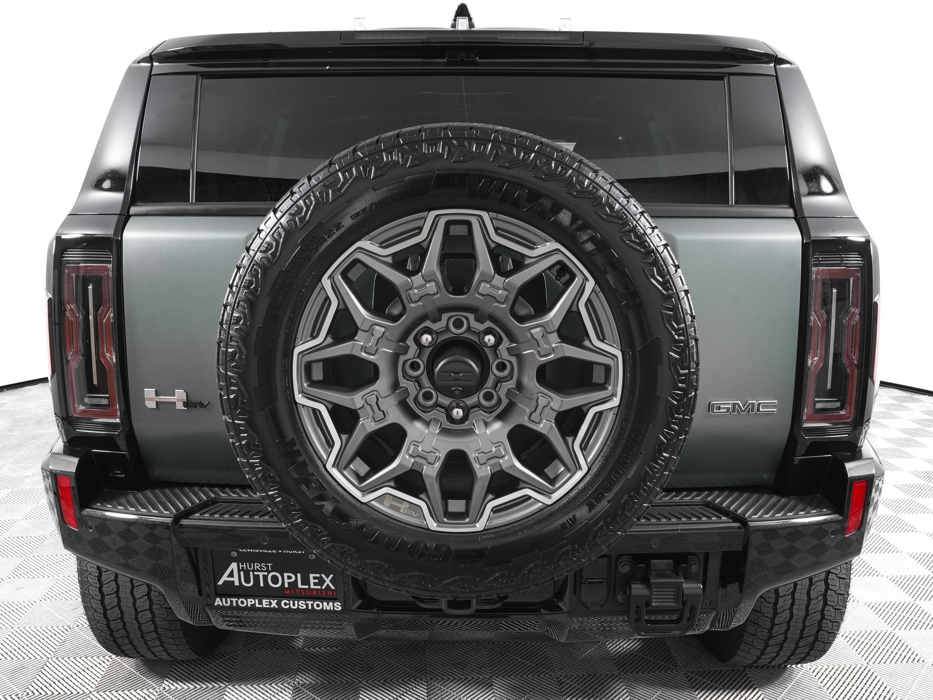 Used 2024 GMC Hummer EV 3X AWD/4WD image 5