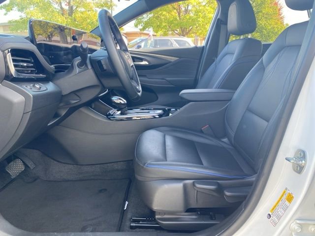 Used 2025 Buick Envista Sport Touring image 20