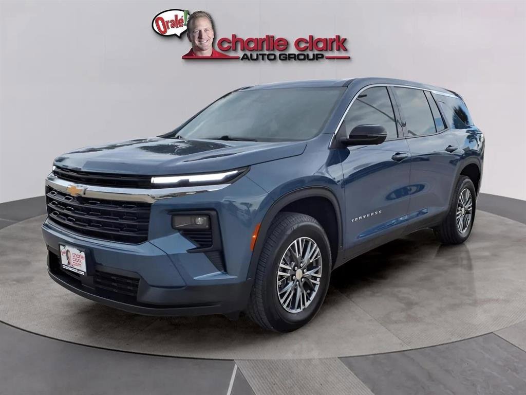 Used 2024 Chevrolet Traverse LS