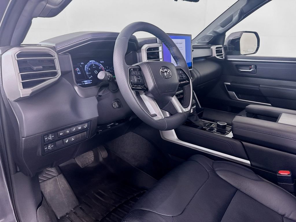 Used 2025 Toyota Tundra Platinum AWD/4WD image 9