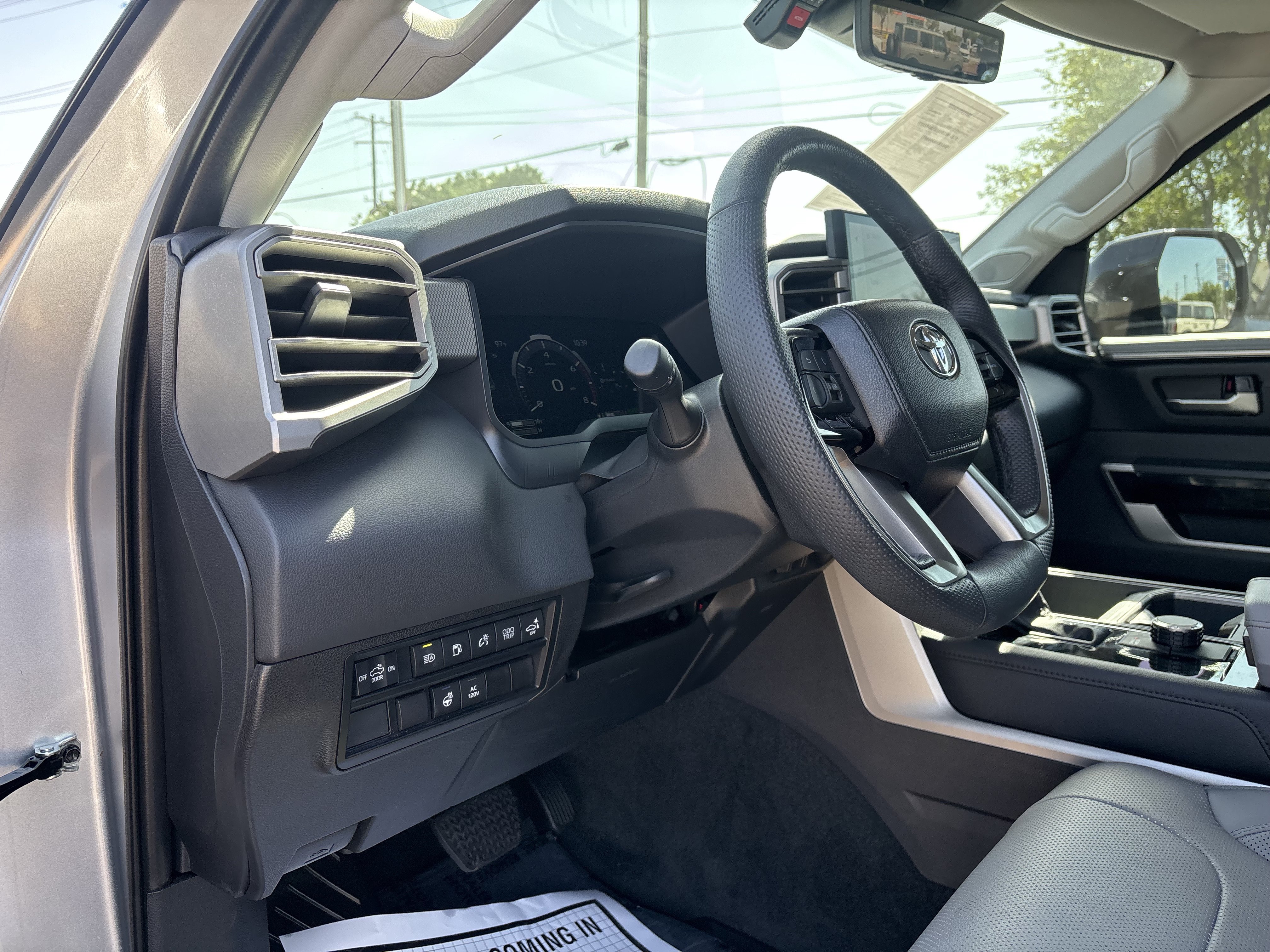 Used 2024 Toyota Tundra Limited RWD image 12