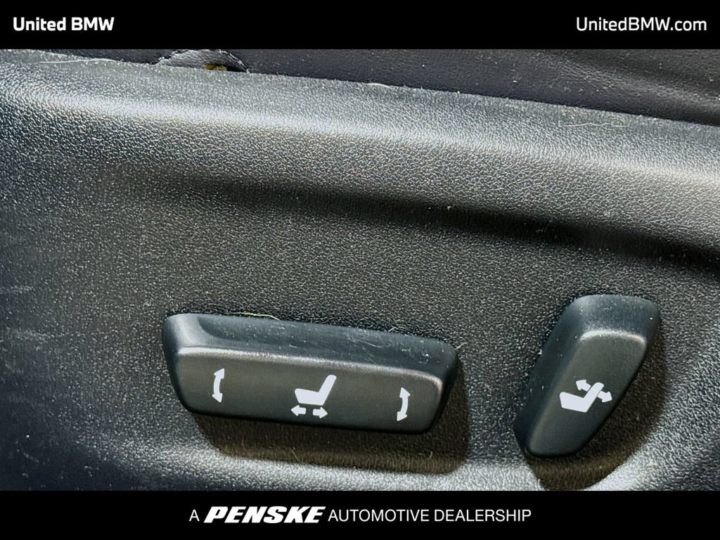 Used 2012 Lexus CT 200h Premium w/ Leather Pkg FWD image 4
