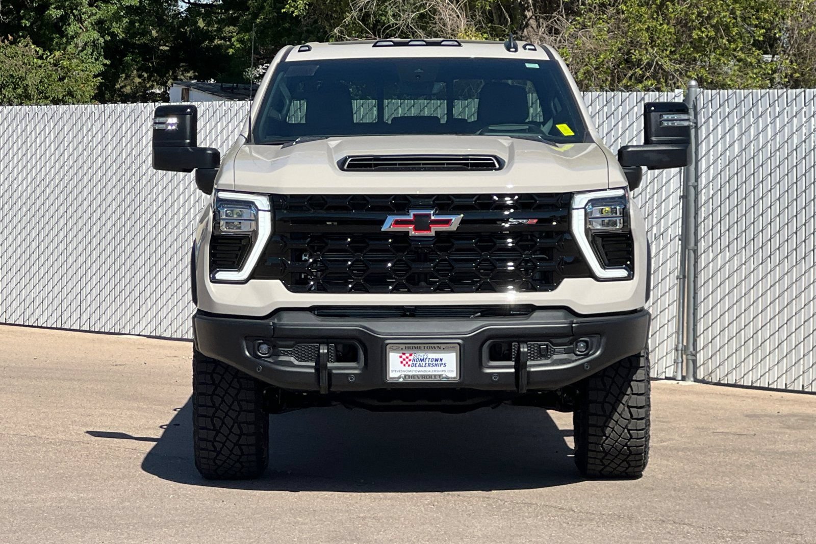 New 2026 Chevrolet Silverado 2500 ZR2 w/ ZR2 Bison Edition AWD/4WD image 6