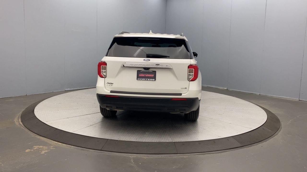 Used 2020 Ford Explorer XLT w/ Comfort Package AWD/4WD image 4