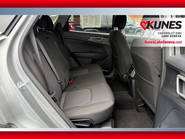 Used 2025 Kia Sportage LX AWD/4WD image 17