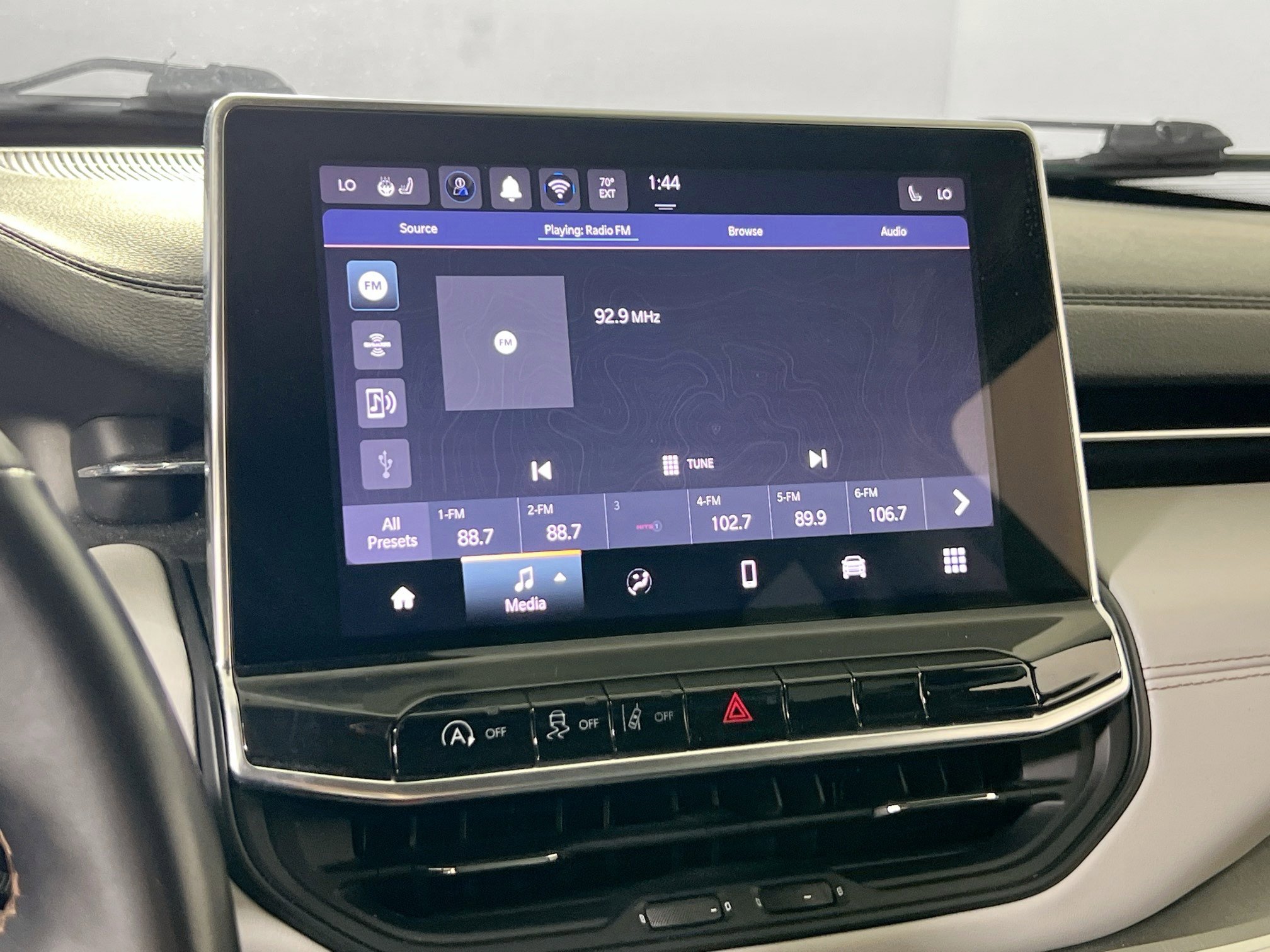 Used 2022 Jeep Compass Limited w/ Sun and Sound Group image 14