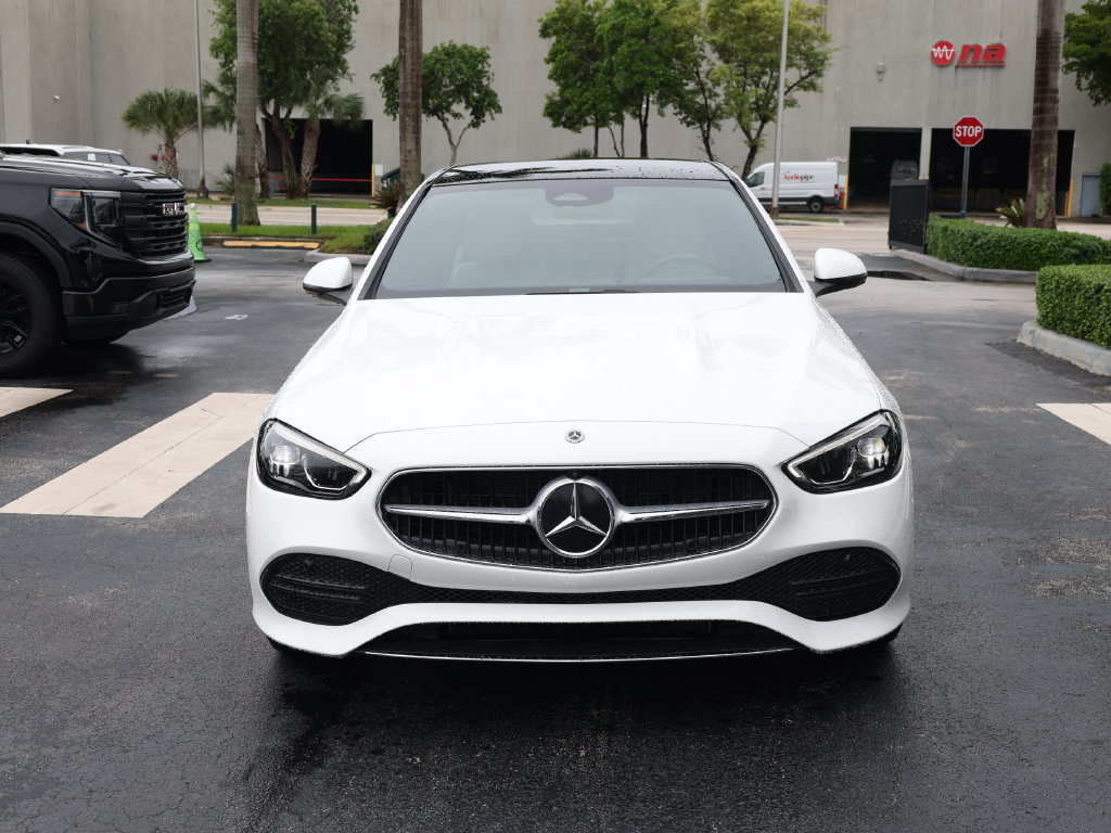 Used 2023 Mercedes-Benz C 300 Sedan image 3