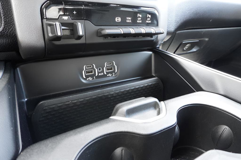 Used 2024 RAM 2500 Big Horn w/ Off Road Package AWD/4WD image 15