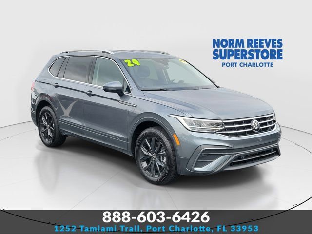 Certified 2024 Volkswagen Tiguan SE FWD image 1