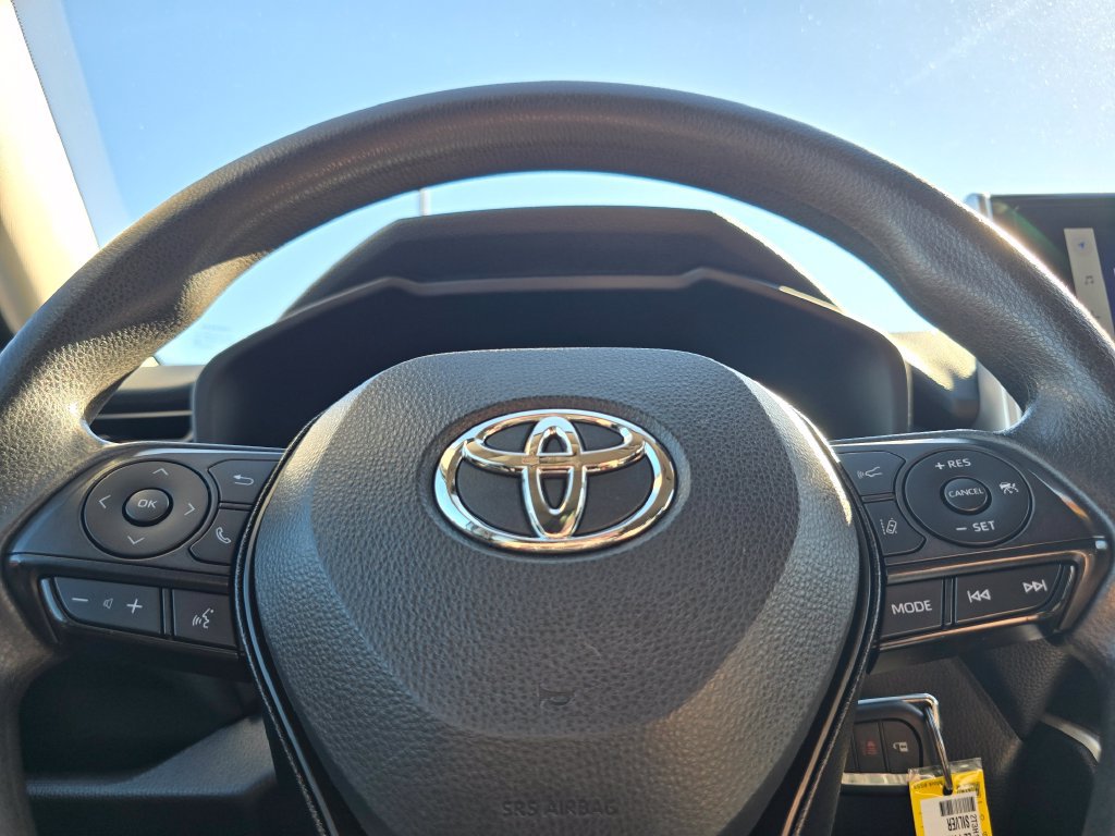 Used 2024 Toyota RAV4 LE FWD image 19