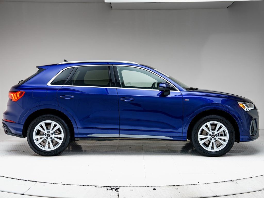 Certified 2022 Audi Q3 2.0T Premium Plus w/ Premium Plus Package AWD/4WD image 30