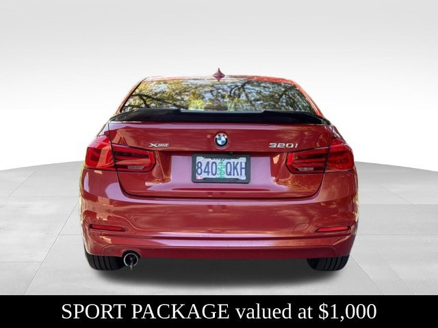 Used 2016 BMW 320i xDrive Sedan AWD/4WD image 6
