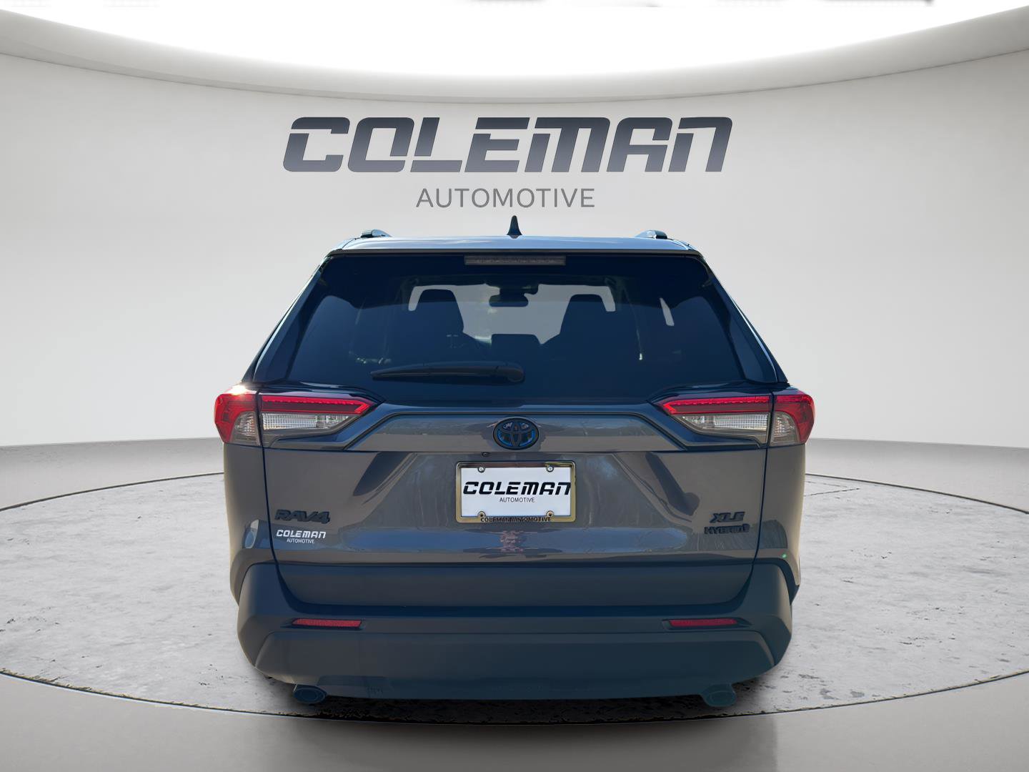 Used 2024 Toyota RAV4 XLE w/ Convenience Package image 4