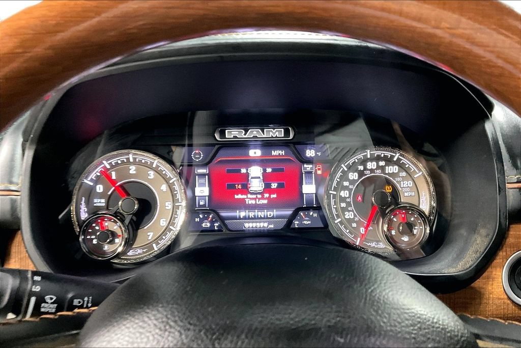 Used 2022 RAM 1500 Limited w/ Body Color Bumper Group AWD/4WD image 26