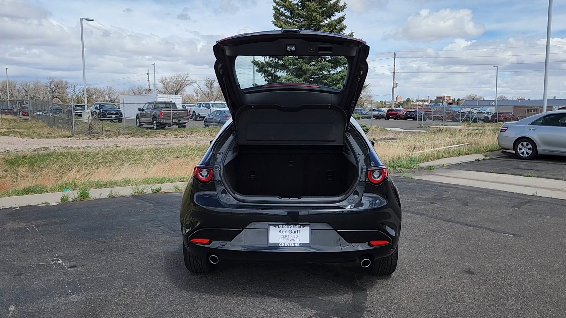 Used 2024 MAZDA MAZDA3 s image 18