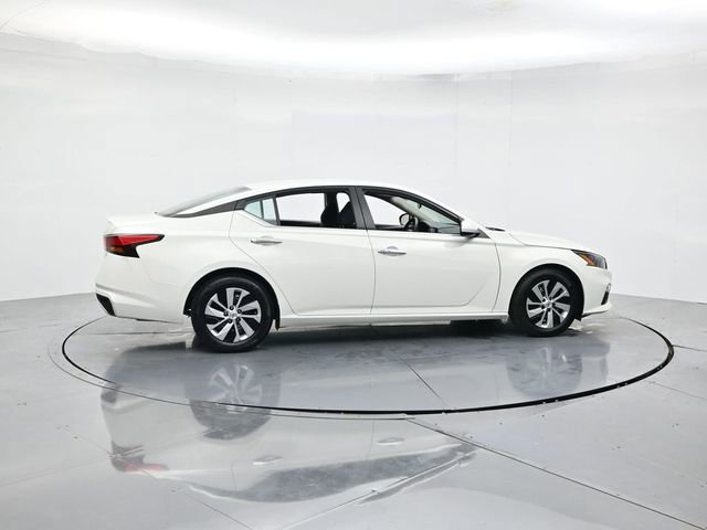 Used 2022 Nissan Altima 2.5 S image 2