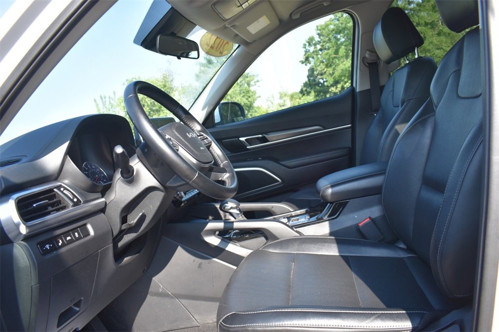 Used 2022 Kia Telluride LX image 22