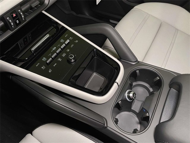 New 2026 Porsche Cayenne Coupe image 37