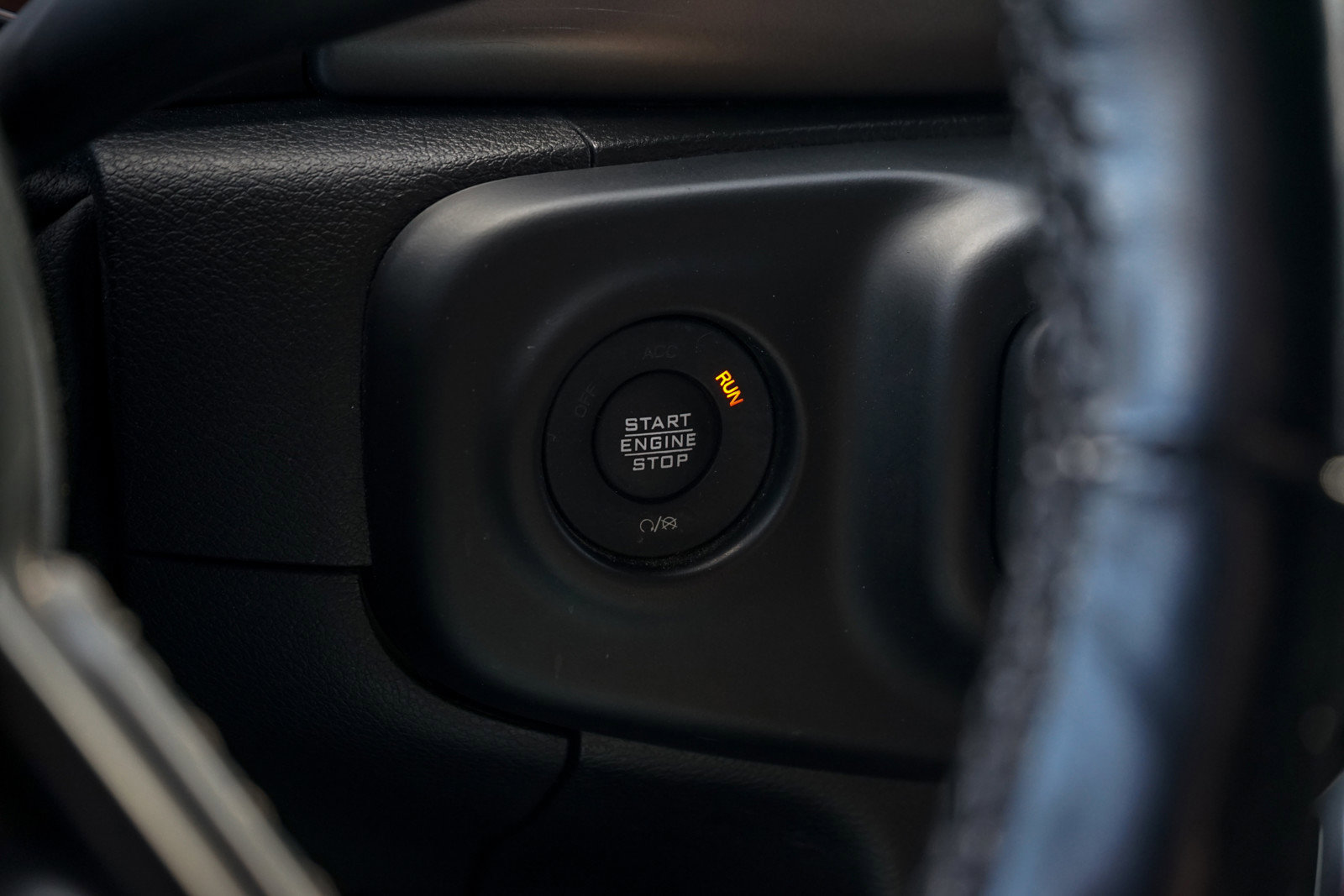 Used 2021 Jeep Gladiator Willys image 19