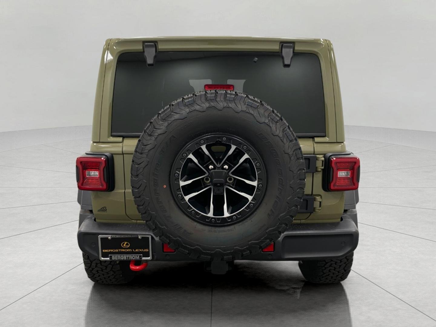 Used 2025 Jeep Wrangler Unlimited Rubicon w/ XTREMEE 35" Tire Package AWD/4WD image 6