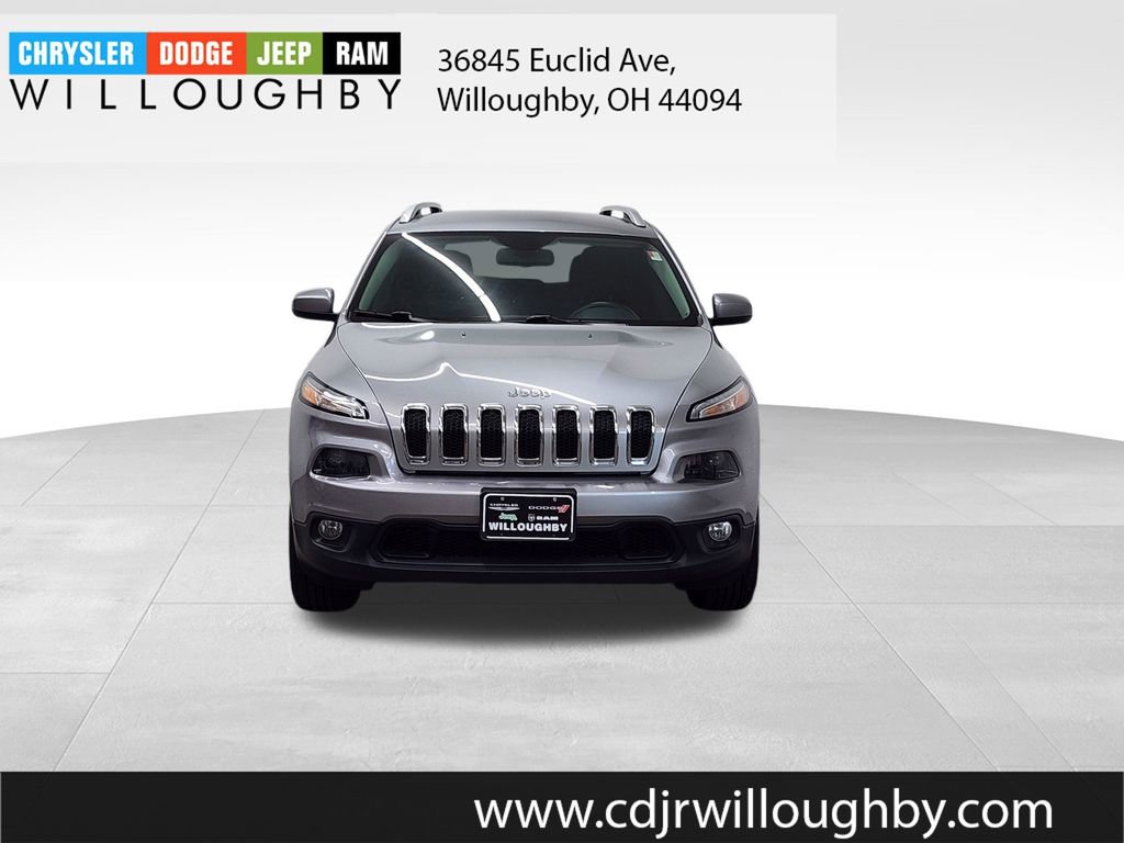 Used 2017 Jeep Cherokee Latitude w/ Cold Weather Group AWD/4WD image 2