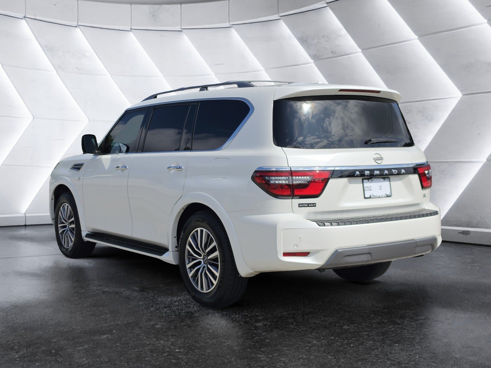 Used 2022 Nissan Armada SL RWD image 5
