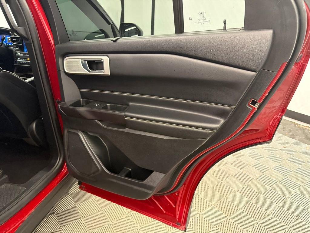Used 2020 Ford Explorer ST w/ ST Street Pack image 18