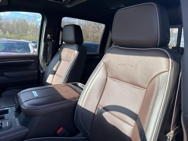 Used 2024 GMC Sierra 3500 Denali w/ Denali Reserve Package image 10