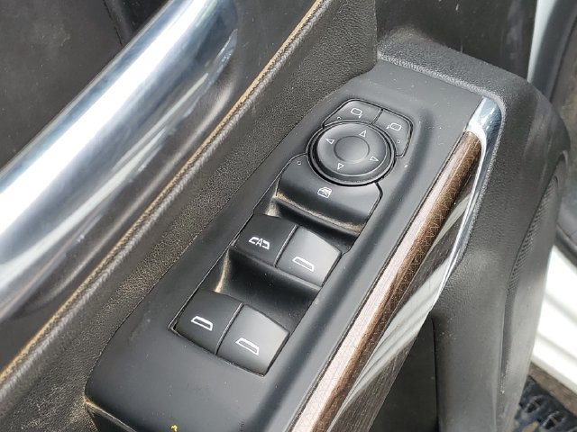 Used 2023 Chevrolet Silverado 2500 LT AWD/4WD image 12
