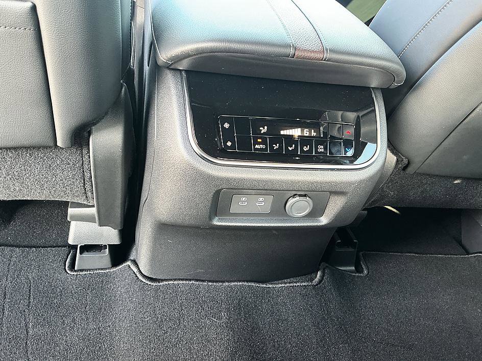 Certified 2025 Nissan Armada SL w/ Captain's Chari Seat Package image 23