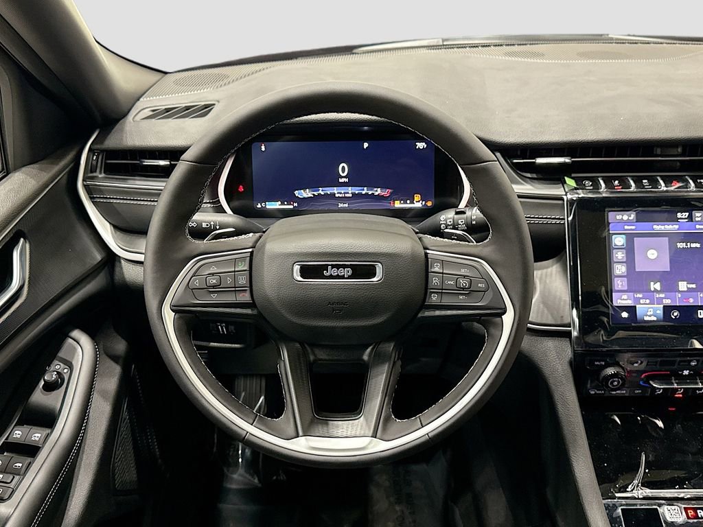 New 2025 Jeep Grand Cherokee L Laredo w/ Luxury Tech Group I image 31