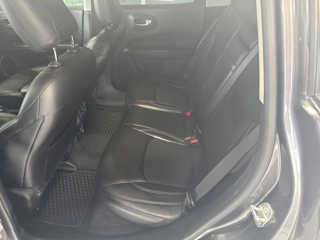 Used 2018 Jeep Compass Latitude w/ Popular Equipment Group AWD/4WD image 10