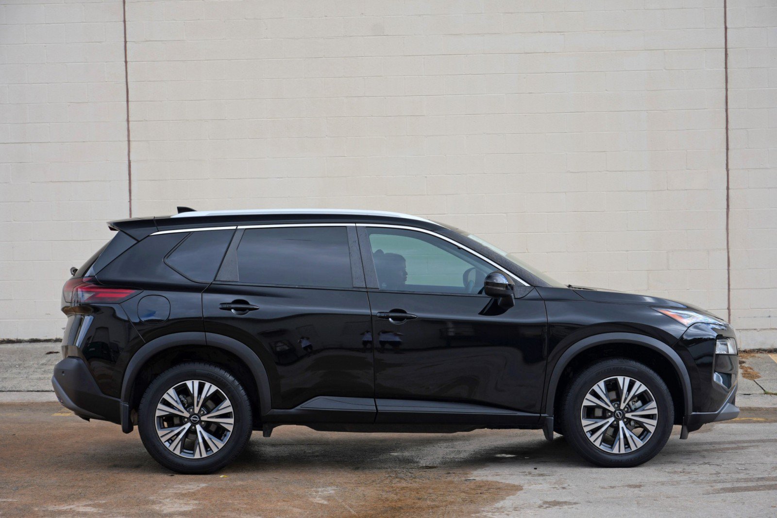 Used 2022 Nissan Rogue SV w/ SV Premium Package FWD image 47