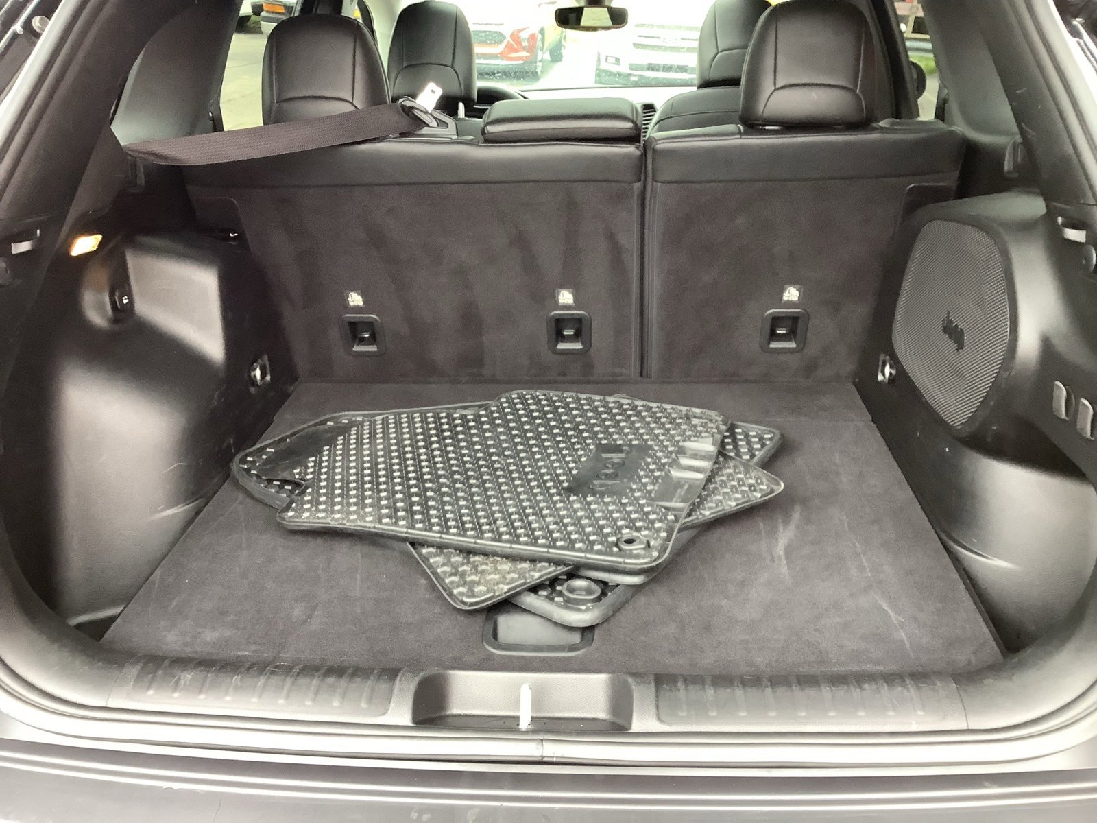 Used 2022 Jeep Cherokee Trailhawk w/ Sun & Sound Group image 8