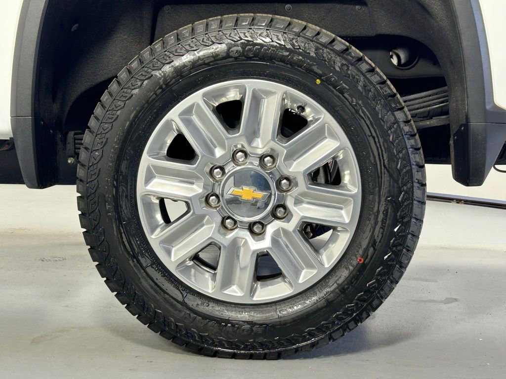 Used 2024 Chevrolet Silverado 2500 High Country w/ High Country Premium Package AWD/4WD image 43